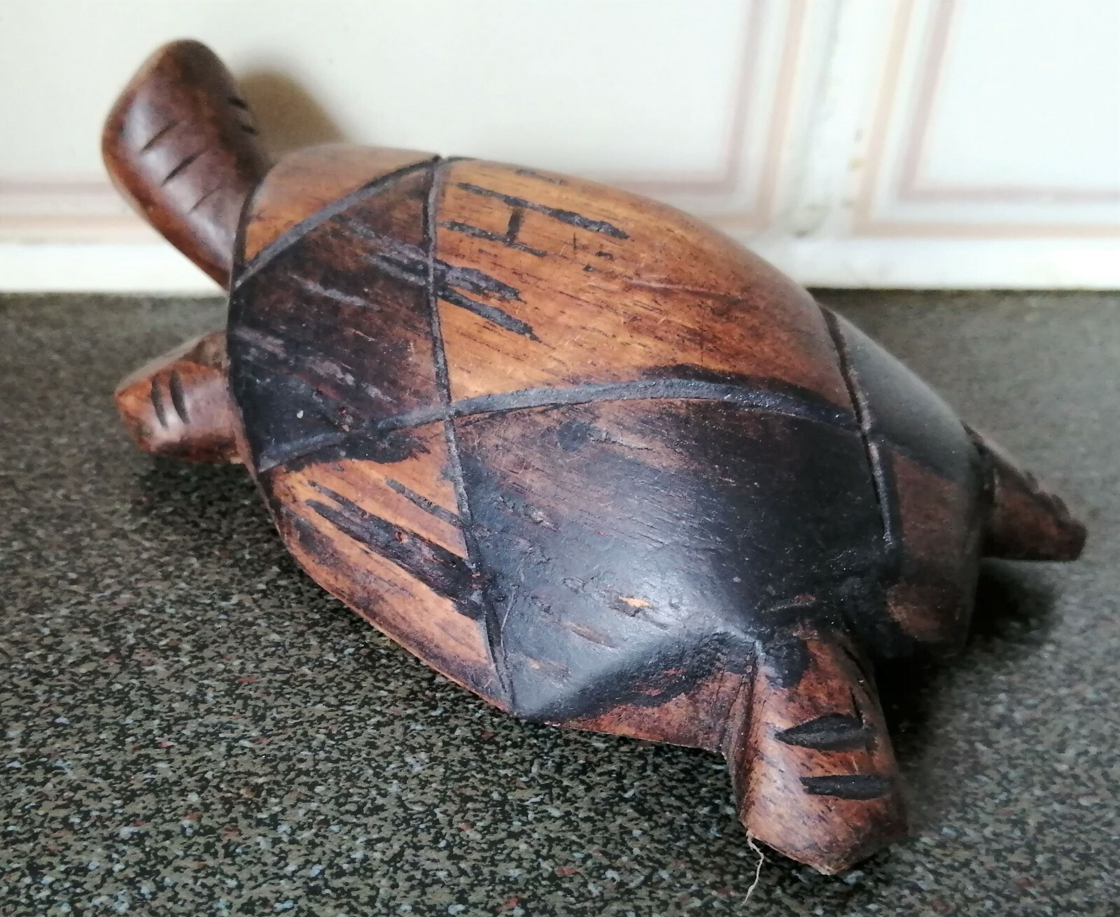 Cute Hand-Carved Wood Turtle Dec Statue/Figure.L-14x7cm,W-130g.Gorgeous Ornament