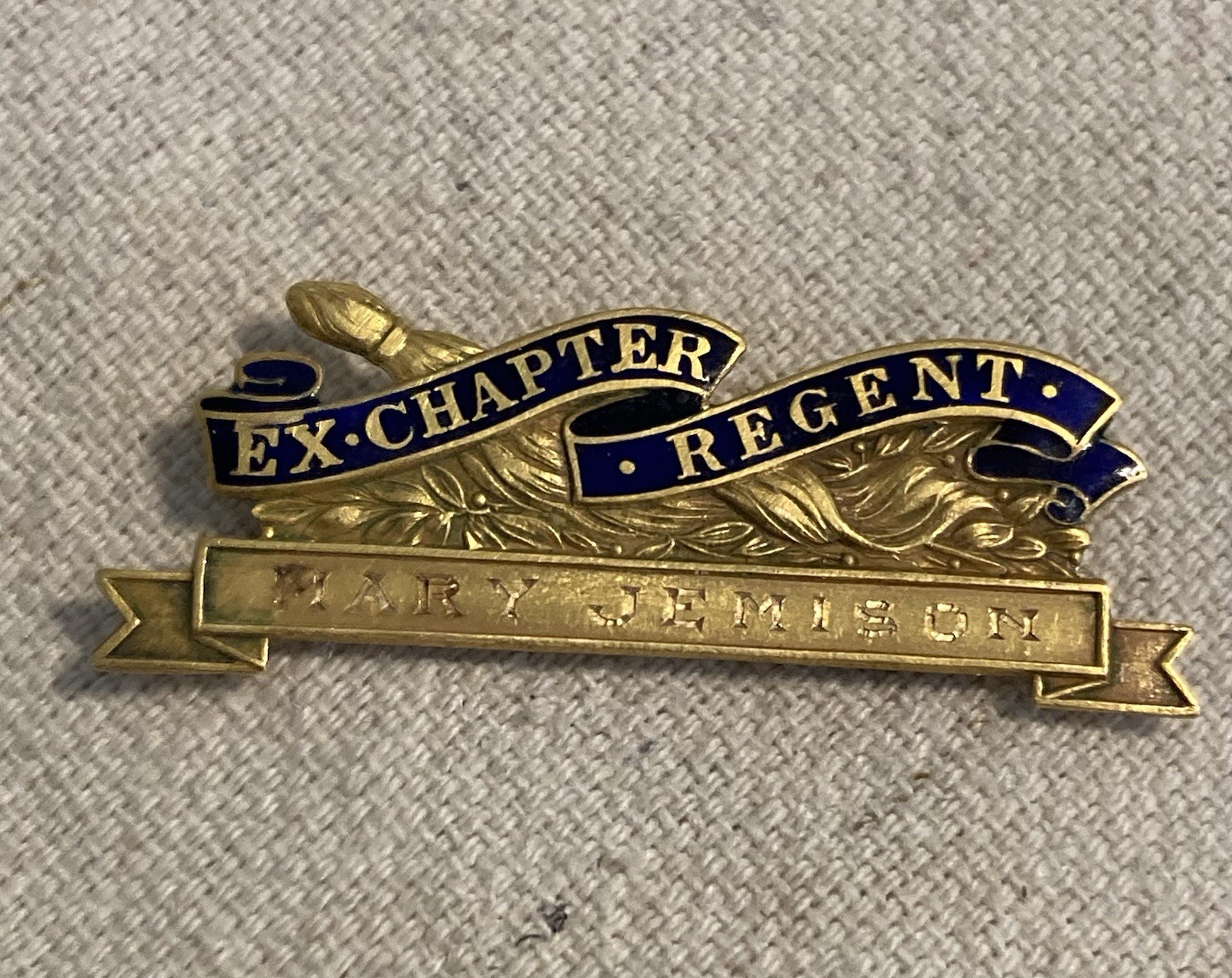 ANTIQUE DAR 14K GOLD EX-CHAPTER REGENT PIN MARY JEMISON J.E. CALDWELL