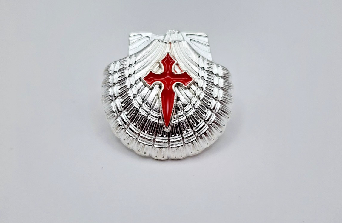 St James Christian Red Cross On Silver Toned Scallop Shell Lapel Brooch Pin
