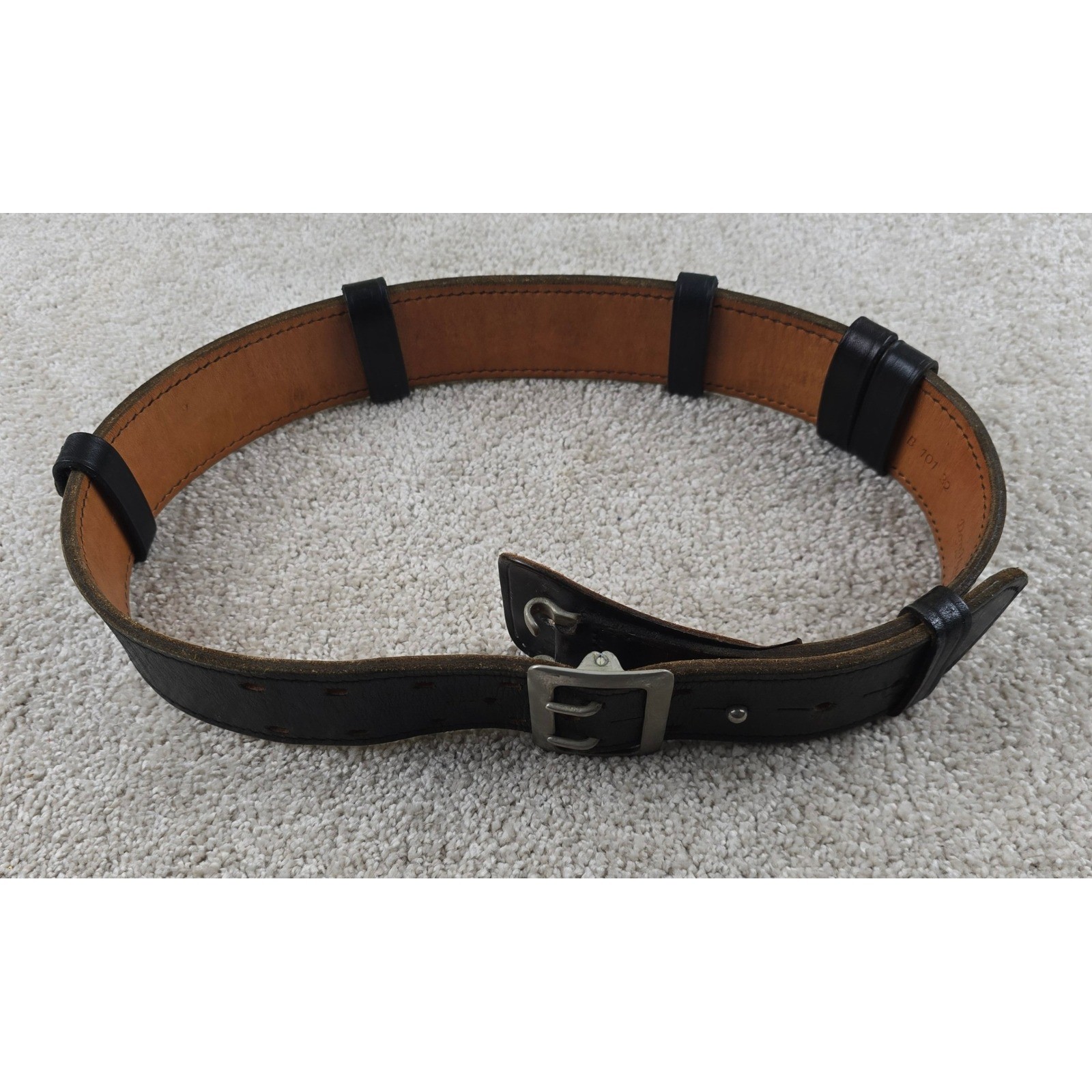 Vintage Don Hume B101 Police Duty Belt Size 32 Black Leather 5 Keepers 1970s