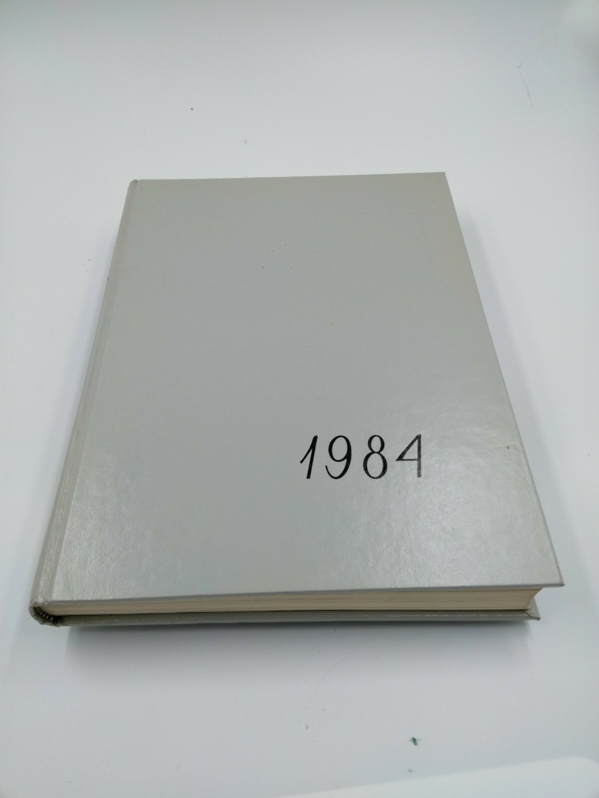 1984 Vanderbilt University Yearbook the Commodore  Nashville Tennessee