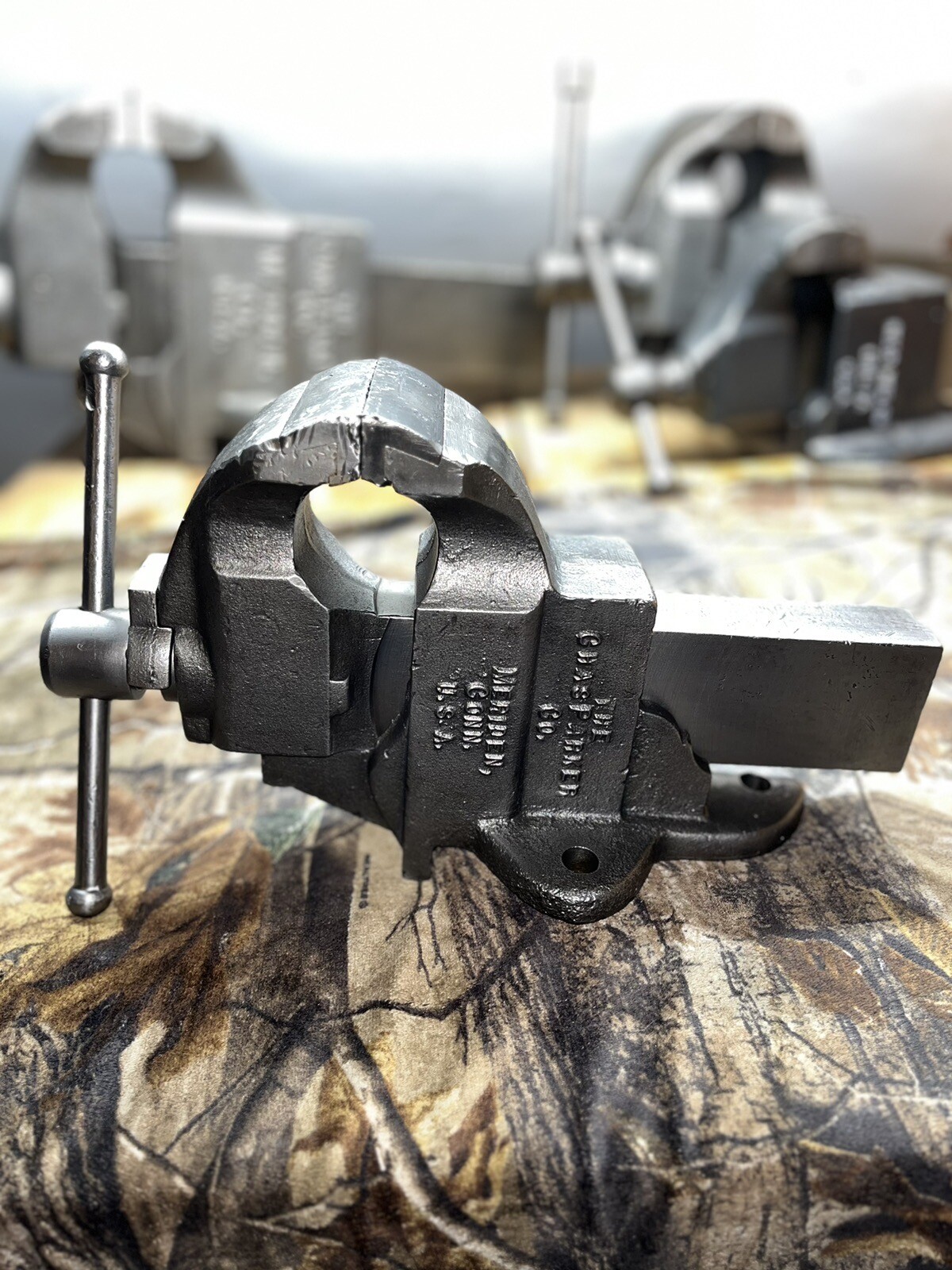 Vintage Chas. Parker No. 953-1/2 Bench Vise Good Condition