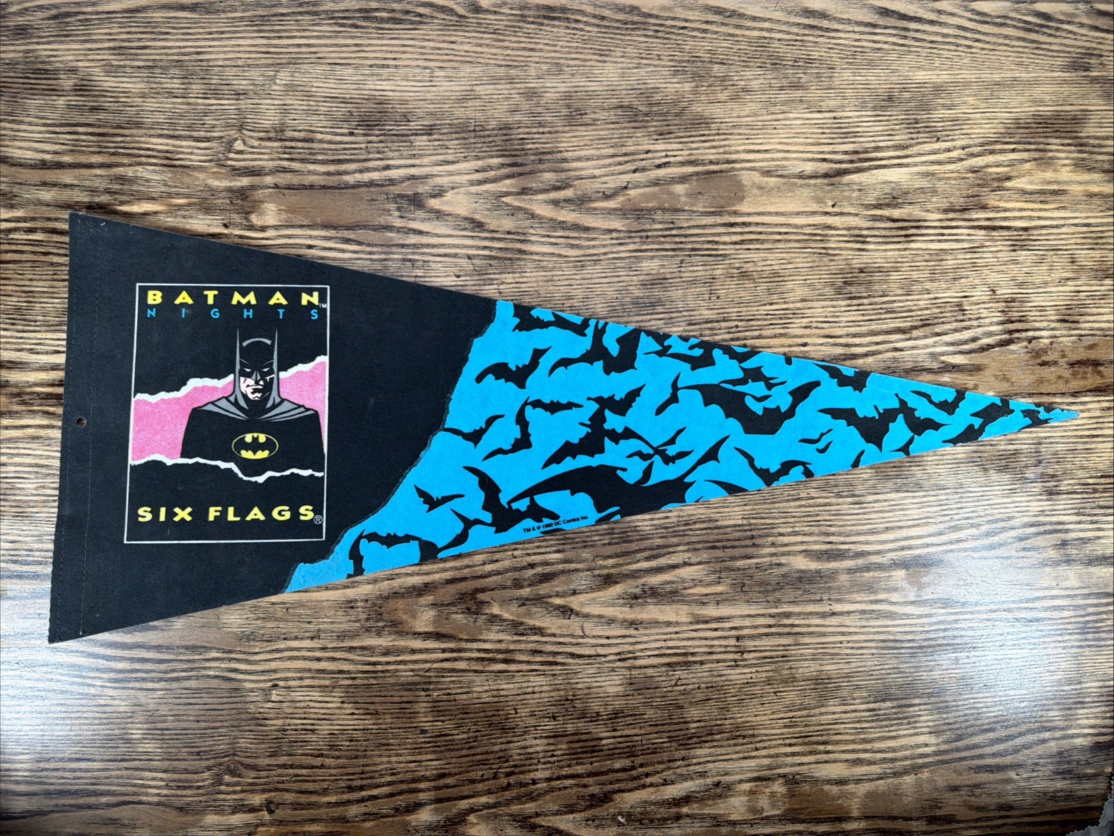 RARE Vintage 1992 Six Flags The Batman Nights Pennant Bats Blue EUC