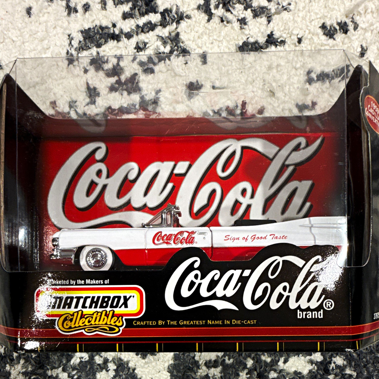 Coca-Cola 1959 Cadillac Convertible Die-Cast Car Soda Theme White/Red Repro