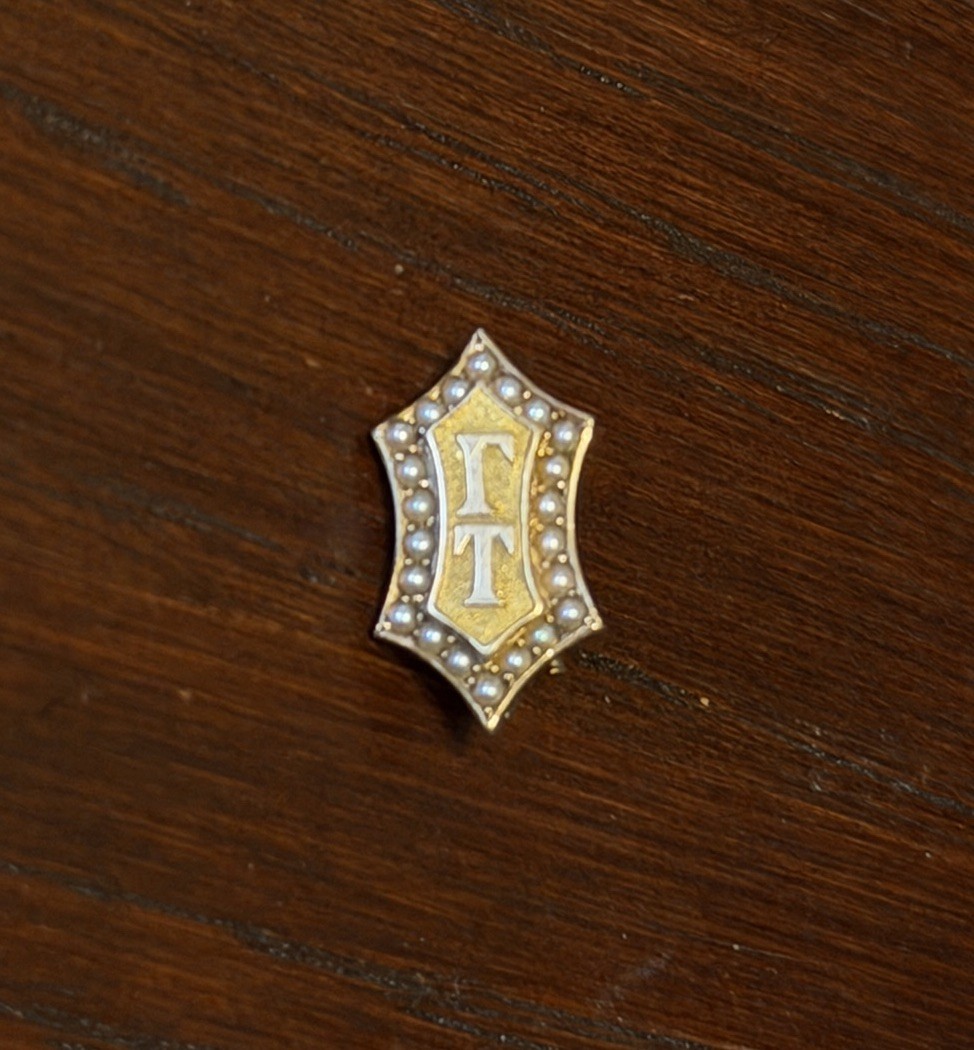 Antique 10k Gold Gamma Tau Sorority Lapel Pin 1914 Seed Pearls 1.9g