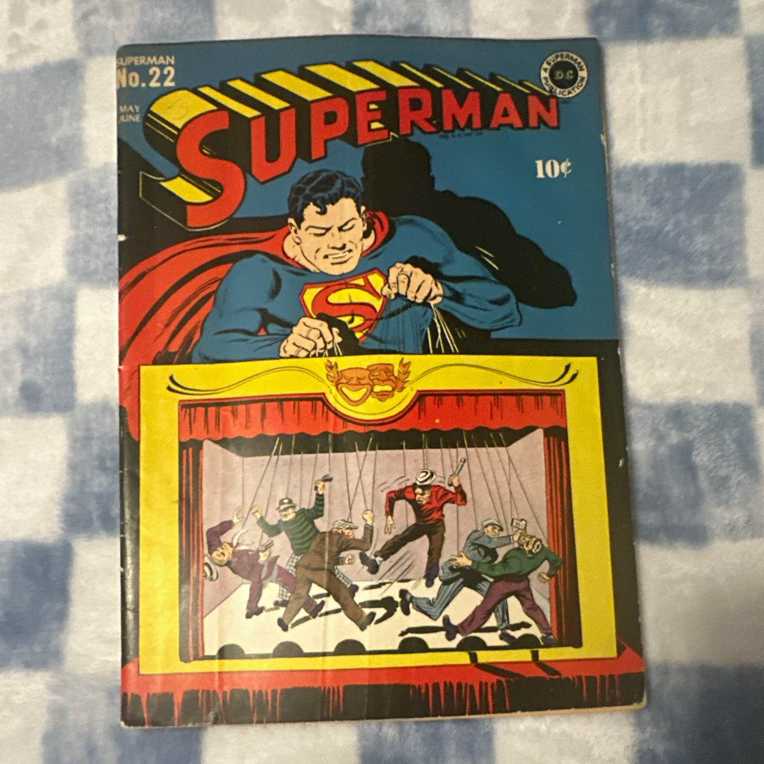Superman #22 May/June Color Single is Issue - Golden Age (TAPE INSIDE BOOK)