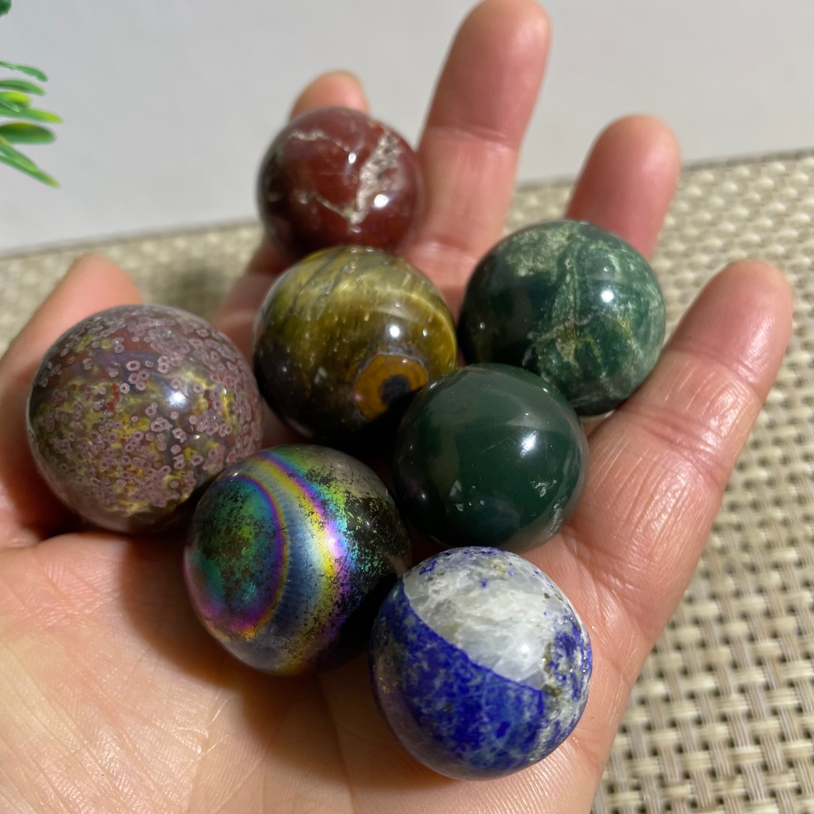 7pcs 168g Multiple combinations of damaged stones