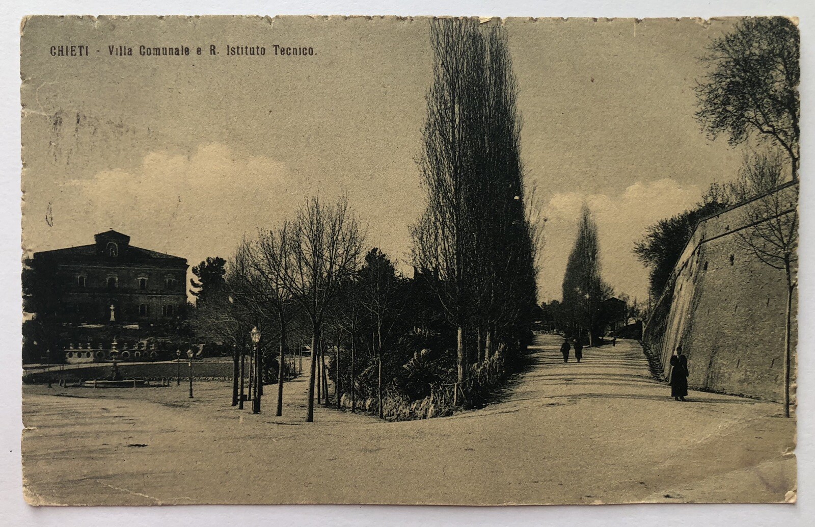 Postcard Chieti animated municipal villa fountain Abruzzo landscape size 7