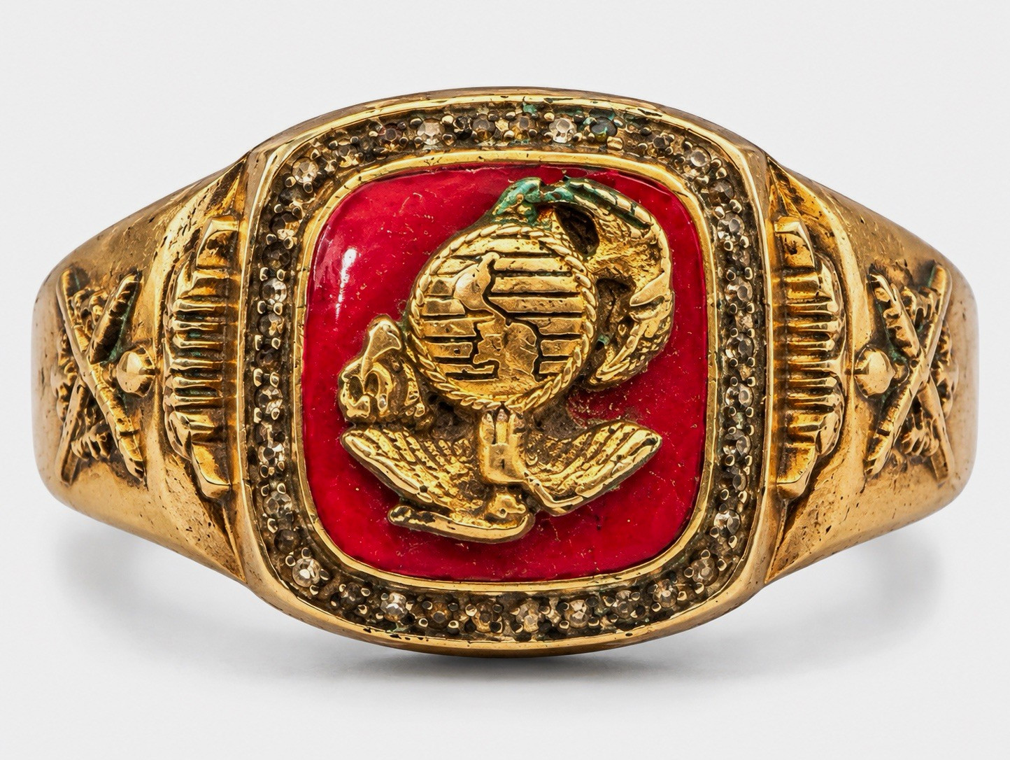 US Marine Corps Emblem Gold Tone Red Enamel Militaria Ring - USMC Theme