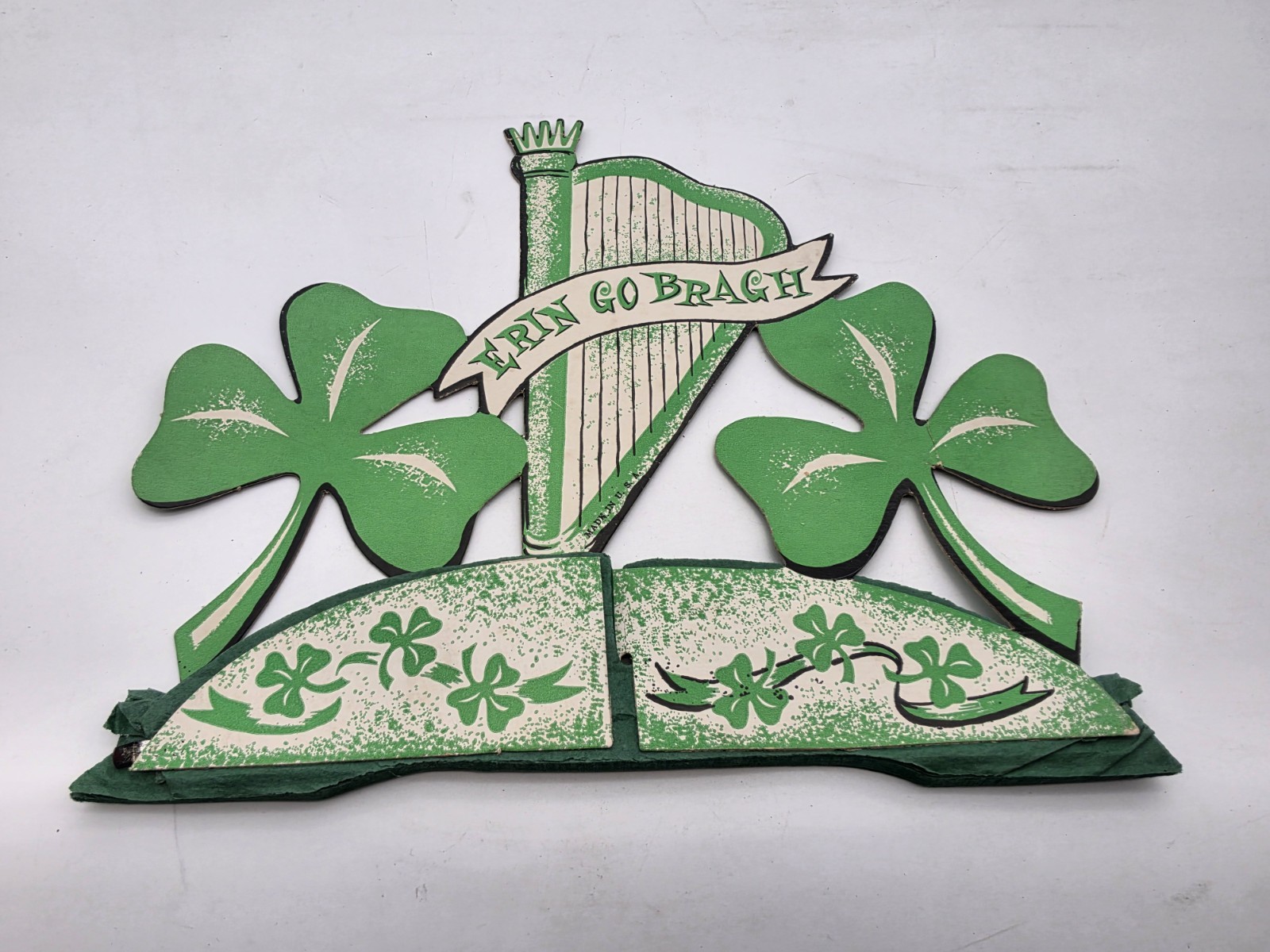Pair Vtg 1979 Beistle St Patricks Day Honeycomb Centerpieces Erin Go Bragh USA