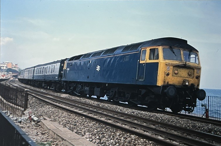   35mm Slide BR DIESEL LOCO, CLASS 47. No.47556.  At DAWLISH, 1989.