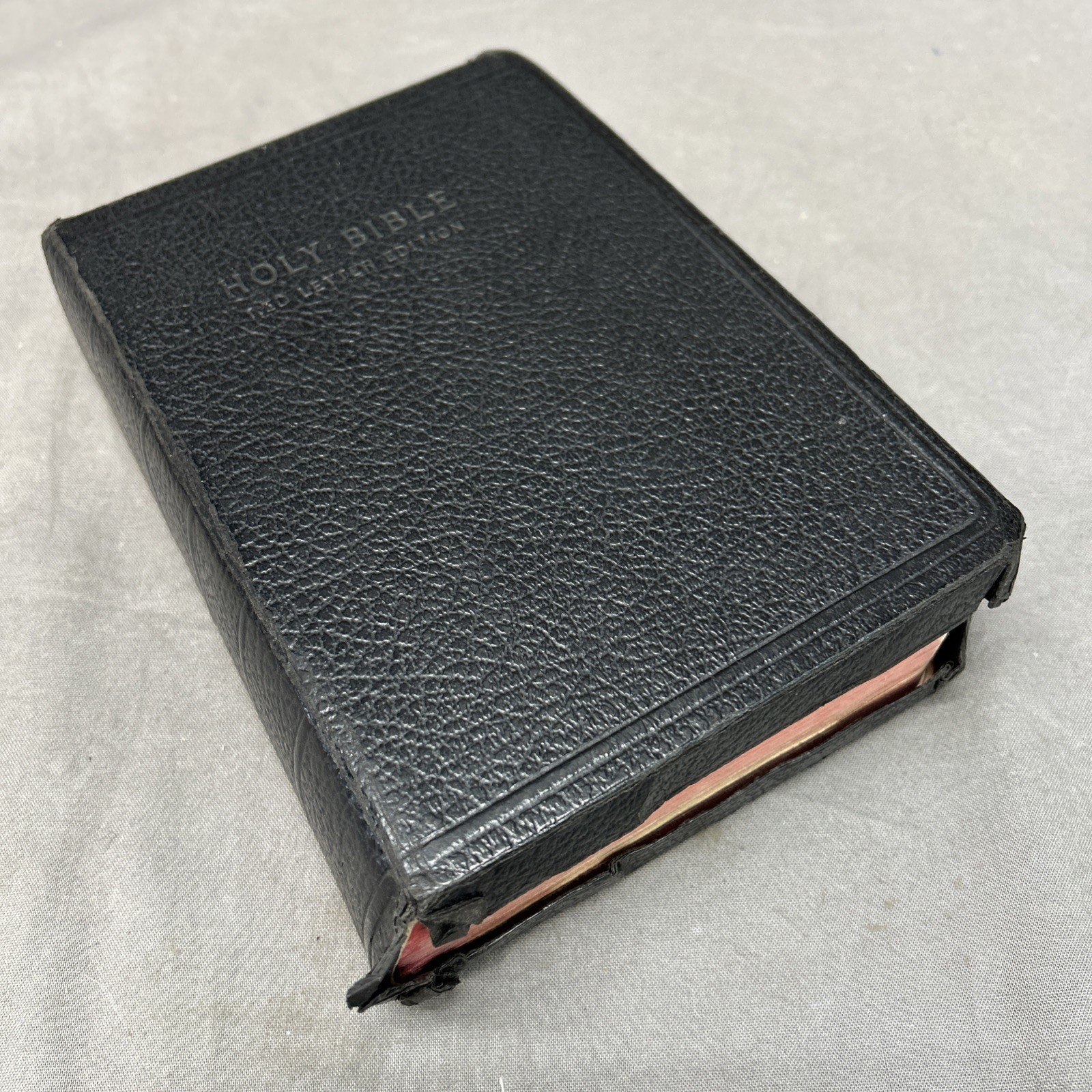 Vintage World Publishing Holy Bible King James Version 1953 Red letter edition
