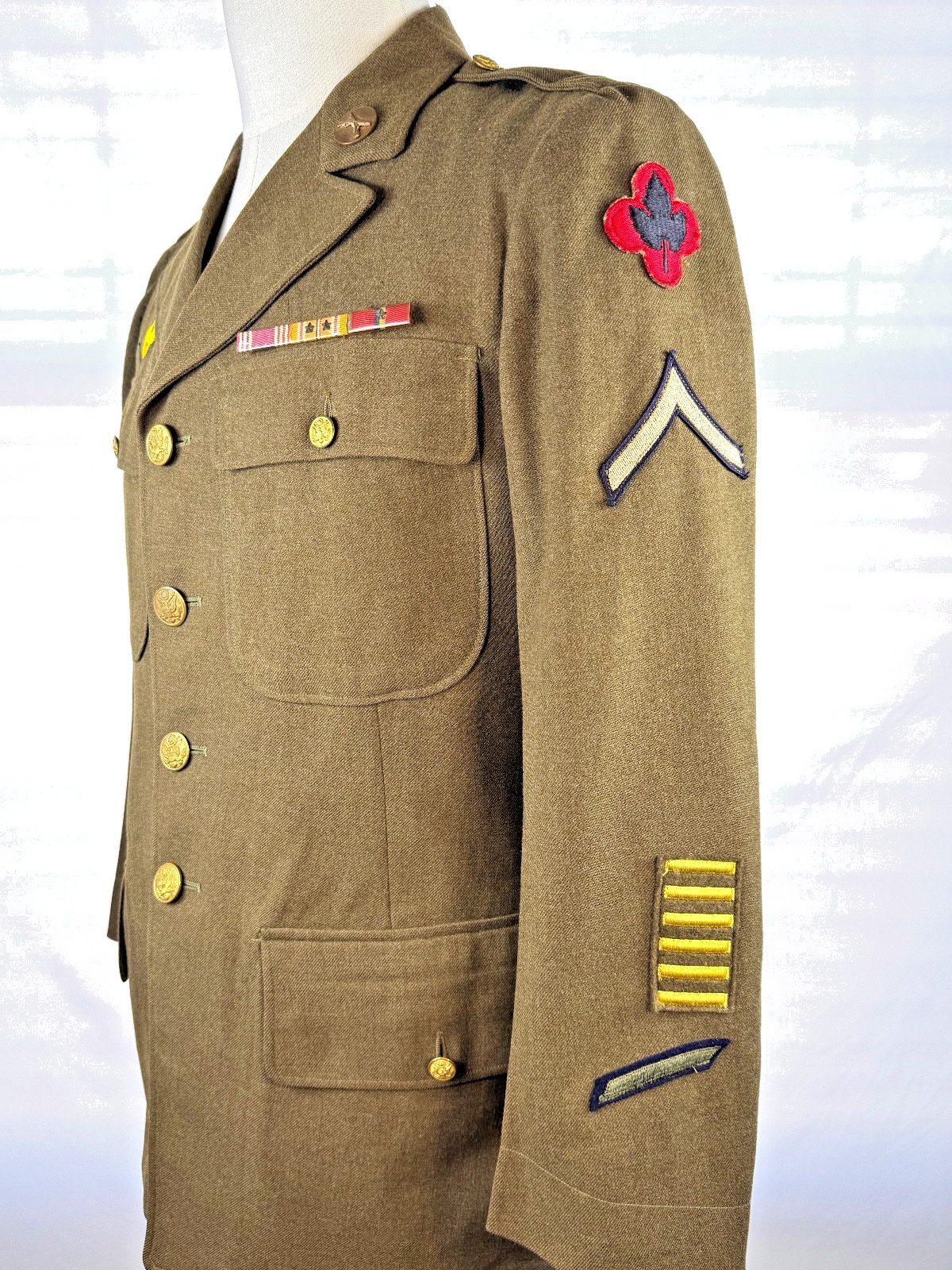 WWII US ARMY 43RD DIVISION AND 6TH ARMY PATCHES SERVICE JACKET - NAMED