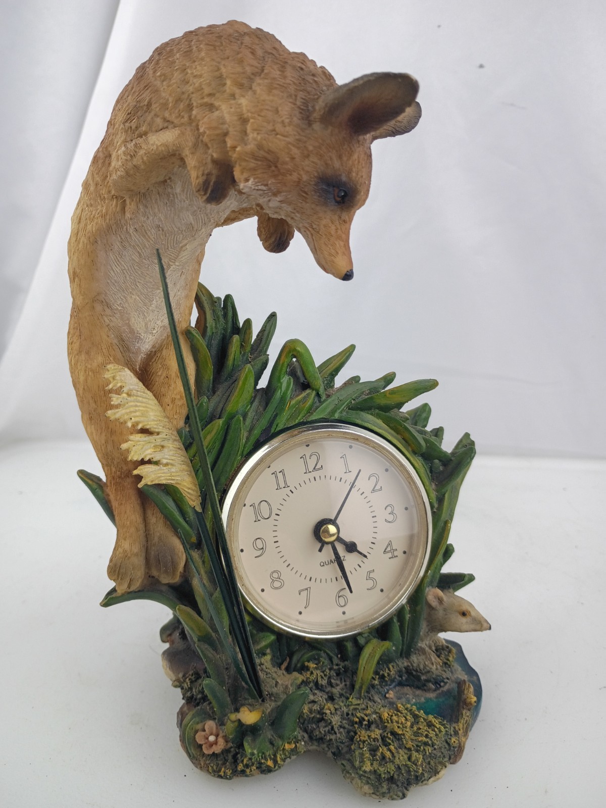 Classic Treasures Table Clock Animal Battery Operate Fox Hunting Rabbit 
