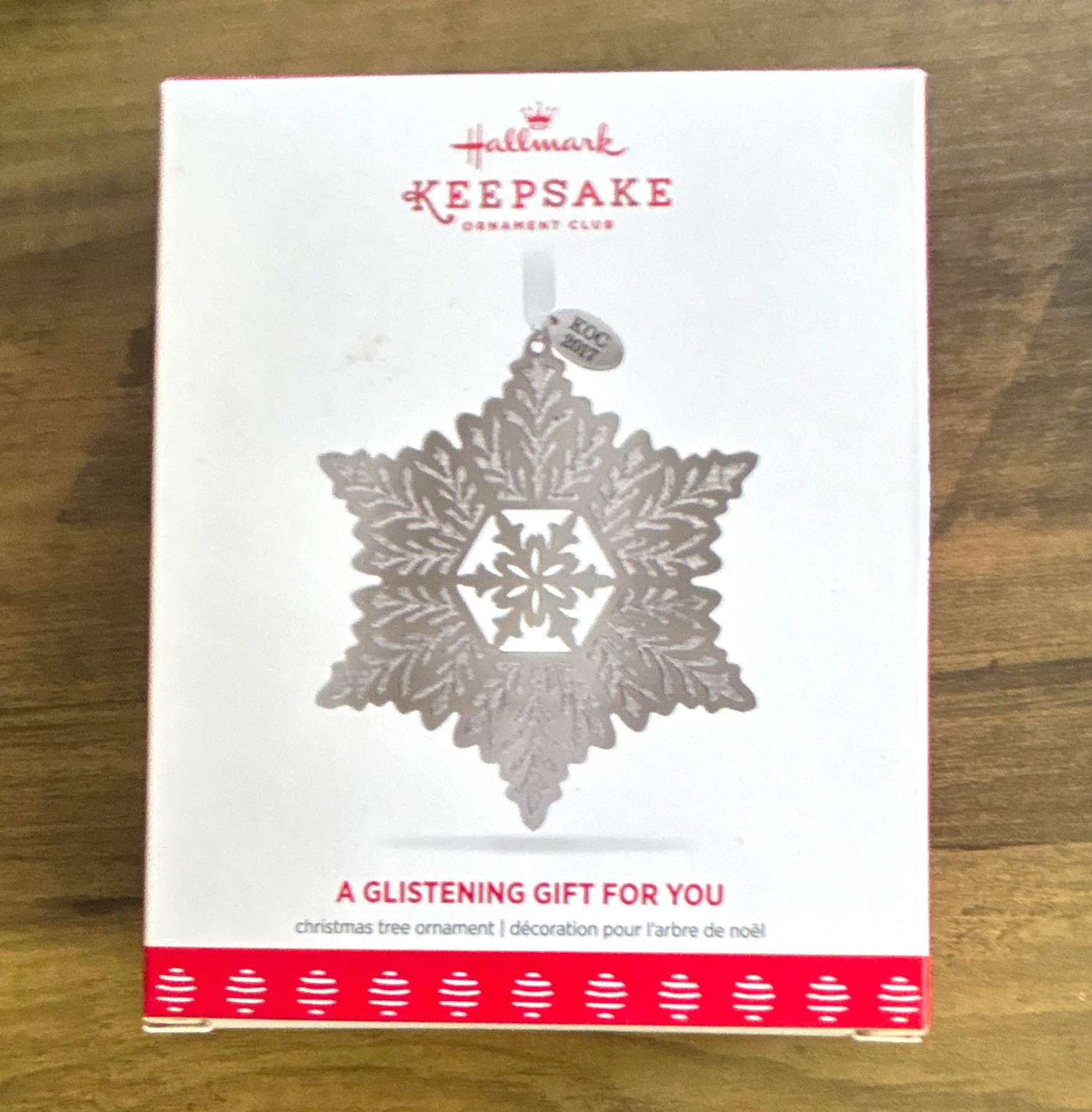 2017 Hallmark Keepsake Ornament A Glistening Gift for You - member exclusive