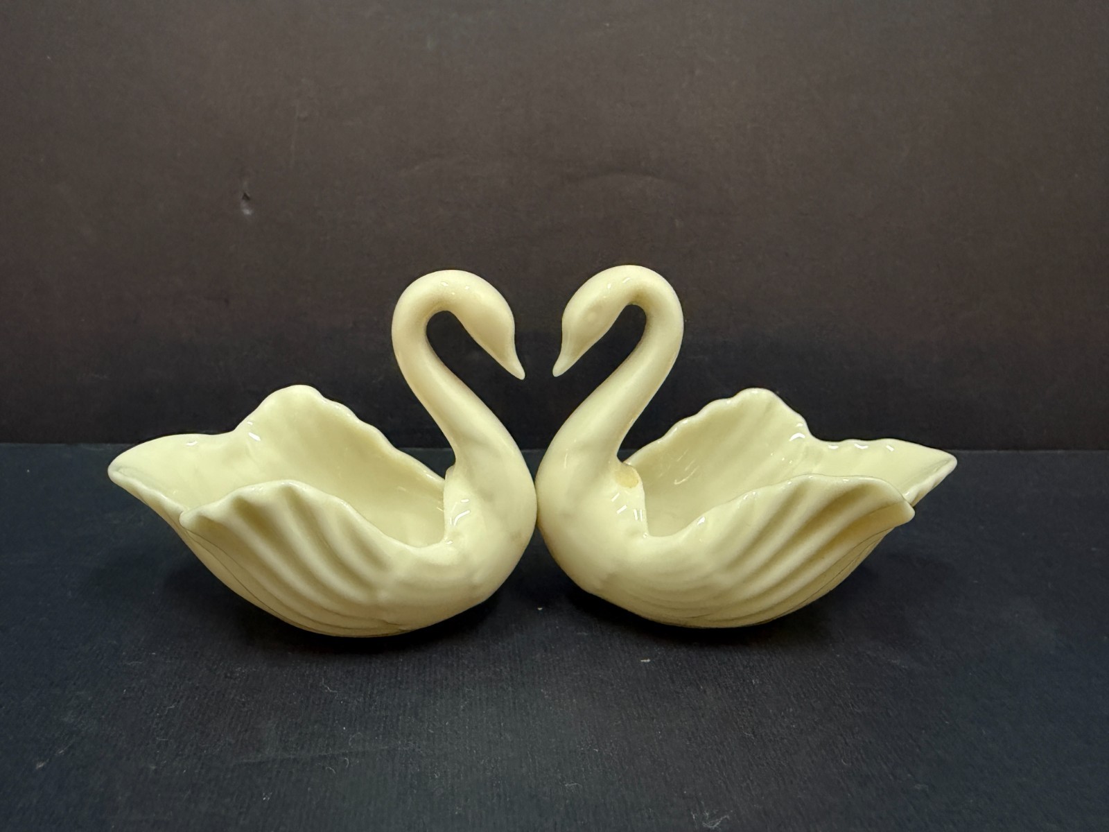 Pair of Lenox Swan Wedding Cake Toppers Place Card Holder 2 in x 2 1/2 in