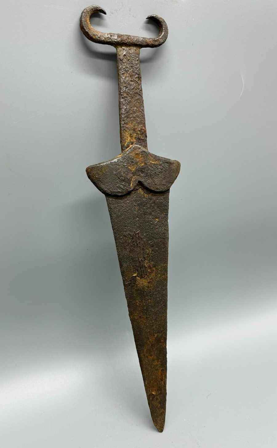 Scythian Zoomorphic Dagger With Akinak Ornamentation, 6th–5th centuries BCE