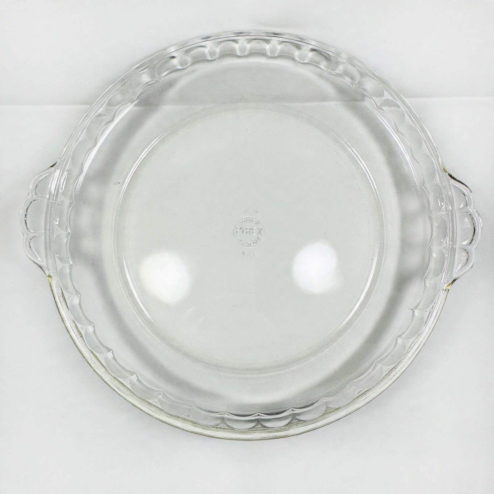 Vintage PYREX 9.5” Pie Plate 229 Fluted Scalloped Baking Dish Arch TM Reg Pat Of