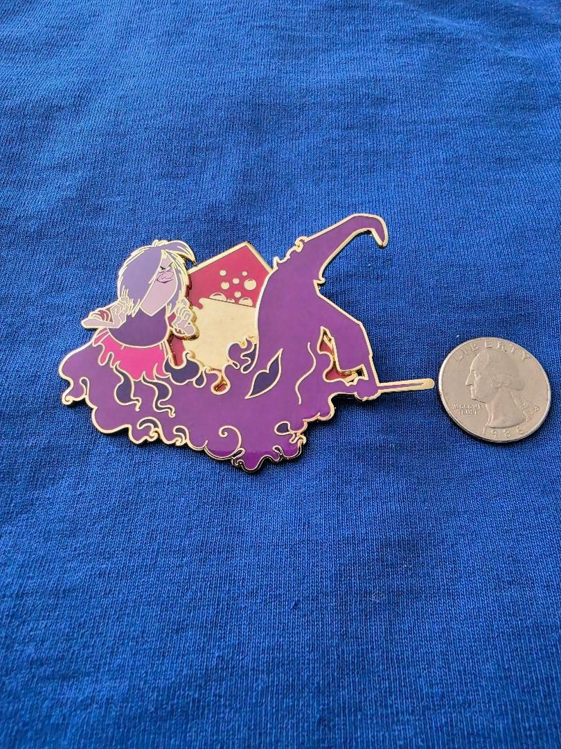 DLP Madam Mim and Merlin Villains and Silhouettes Flames PARIS DLRP DISNEY PIN