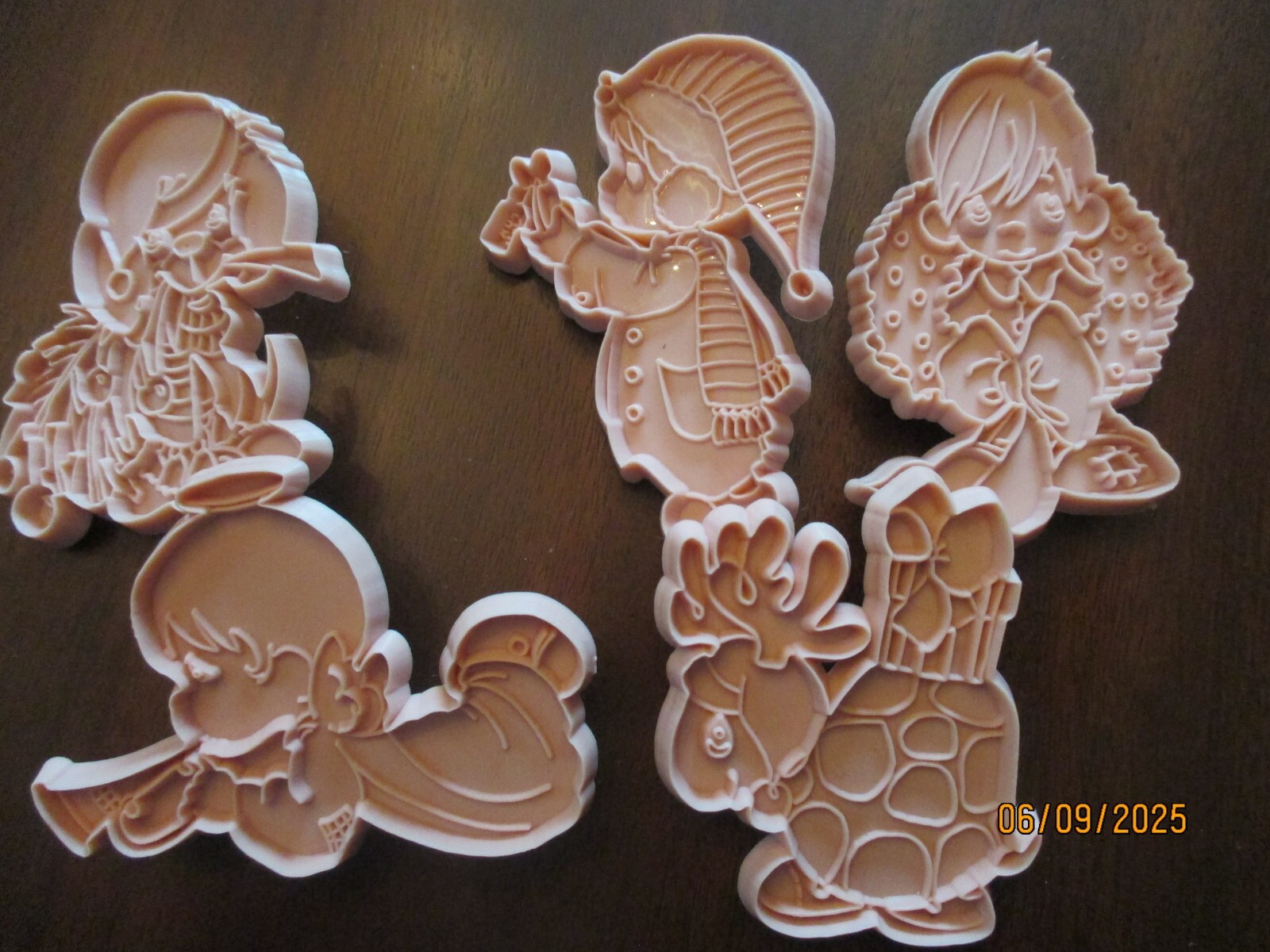 Vintage 1991 Precious Moments Pink Plastic Cookie Cutters Sandwich Press Lot/5 