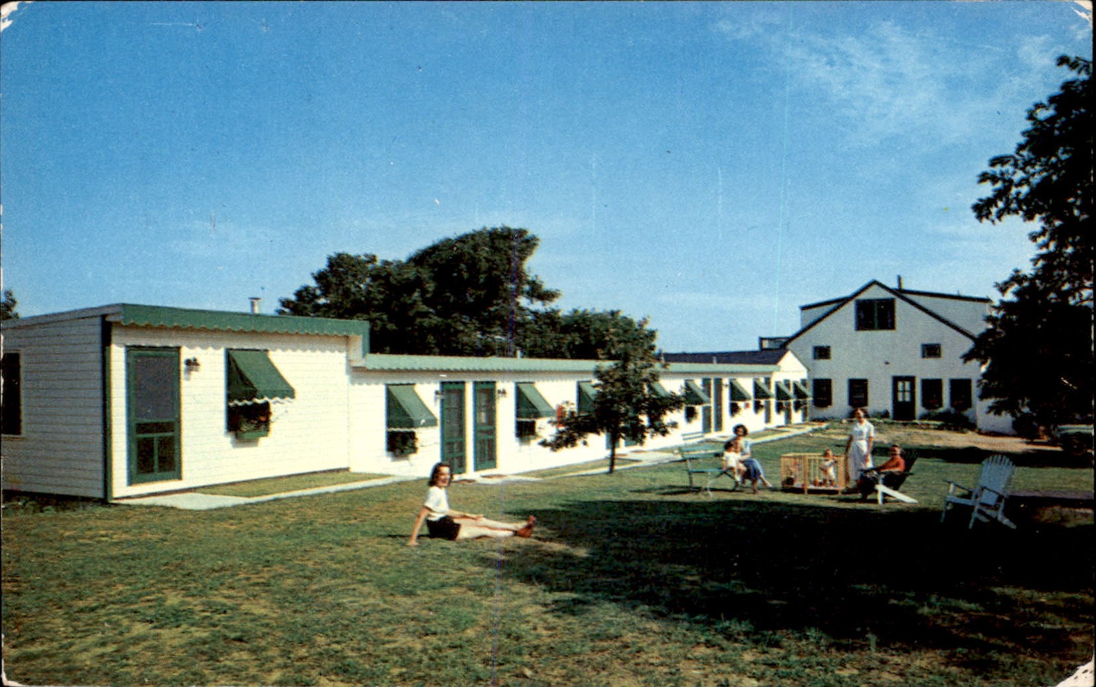 Montauk NY Motel Style Cottages Louis Dormand c1950s-60s Vintage Postcard