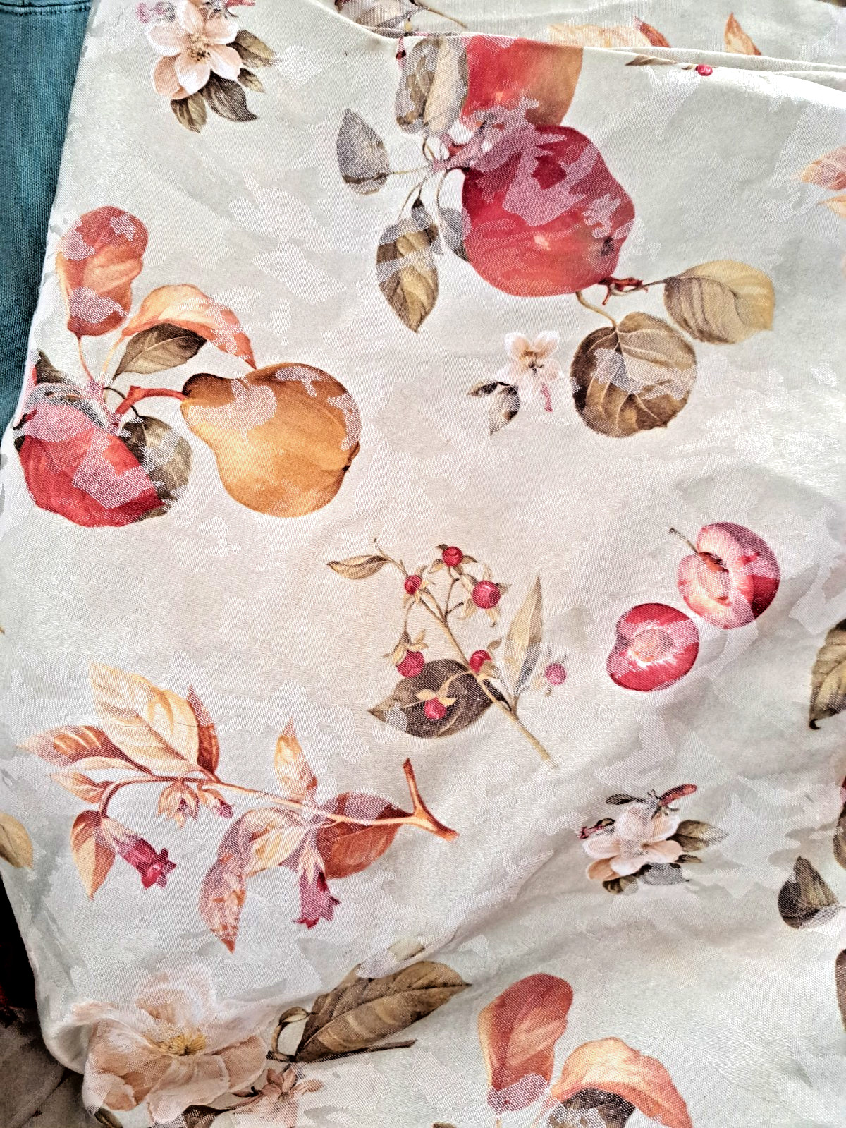15 Yards Waverly Upholstery Drapery Fabric  heavyCotton/linen blend-new other