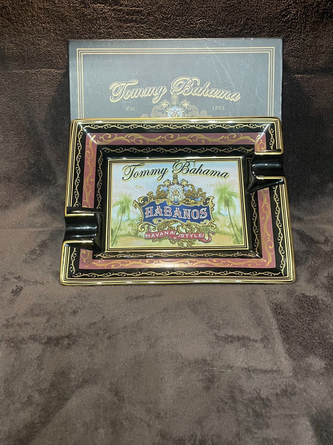 RARE Tommy Bahama Habanos Cigar Ashtray TH37802 2017  w/original box