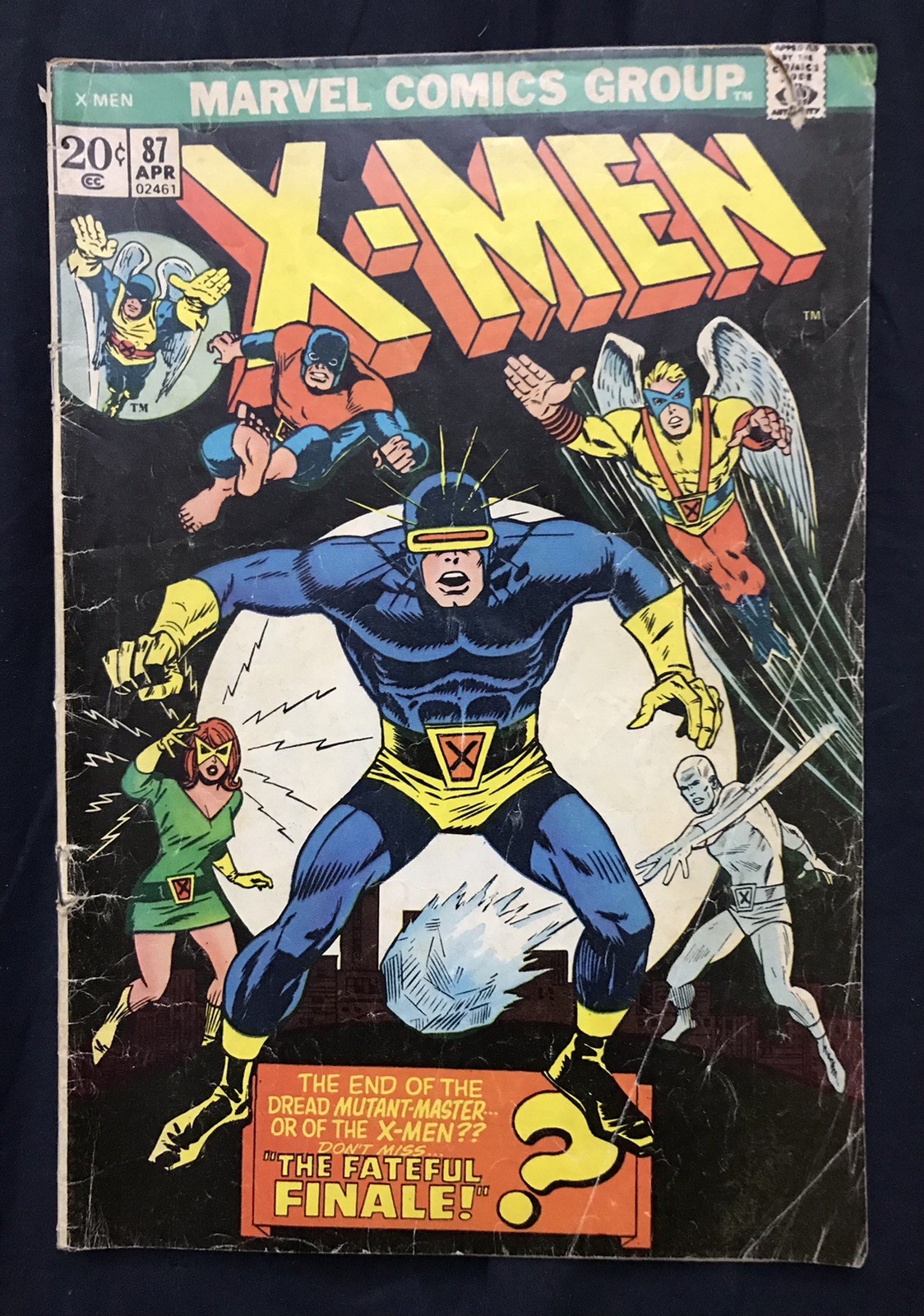 X-MEN #87 (1974) New Costumes, classic cover, Around GD