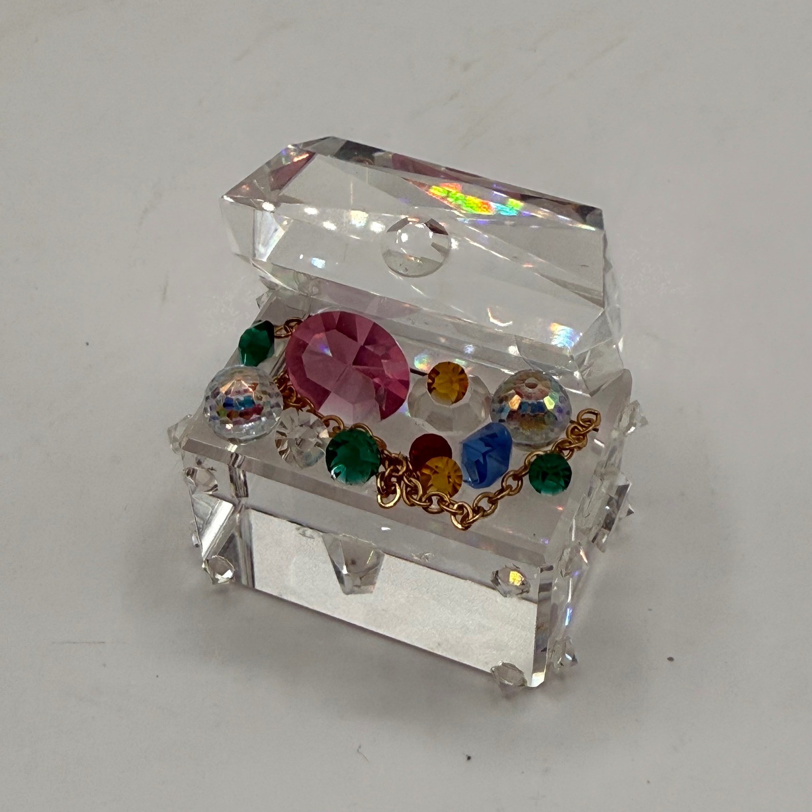 Vintage 1996 Crystal World C-920 Treasure Chest Miniature Figurine with Box READ