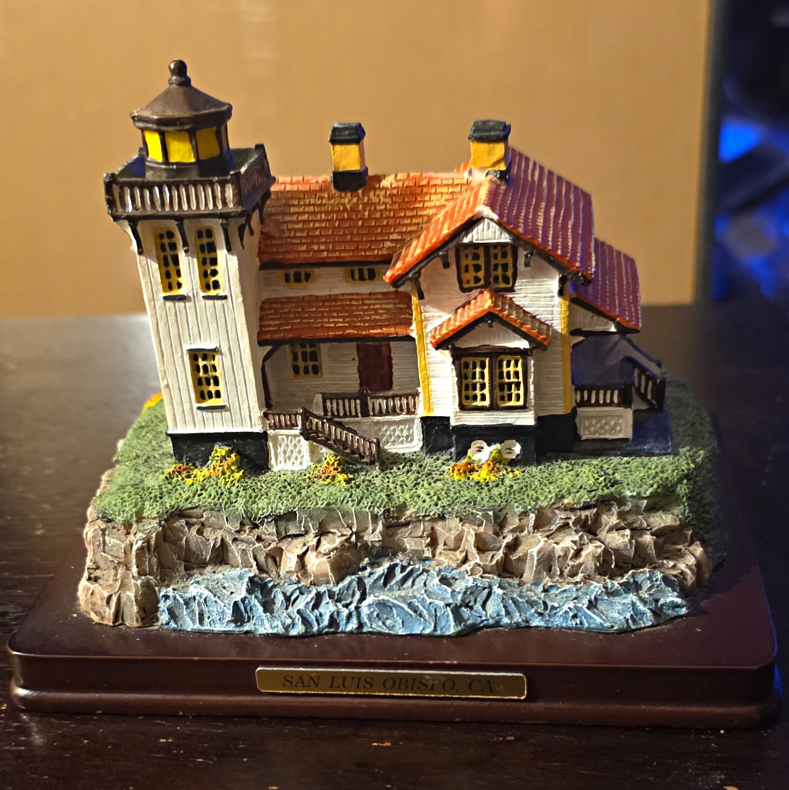 Hand Painted Resin Lighthouse Figurine w/ Wooden Base San Luis Obispo CA 4in