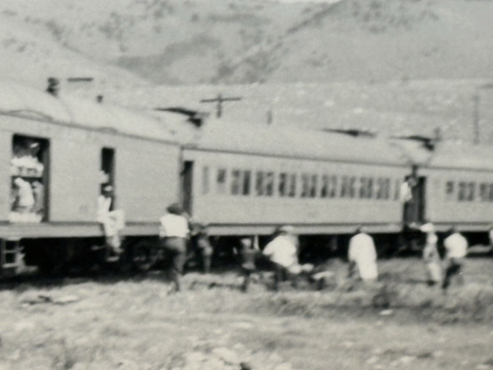 1924 Scene DRGW Rio Grande No 535 Train Passengers Boarding Social History Photo