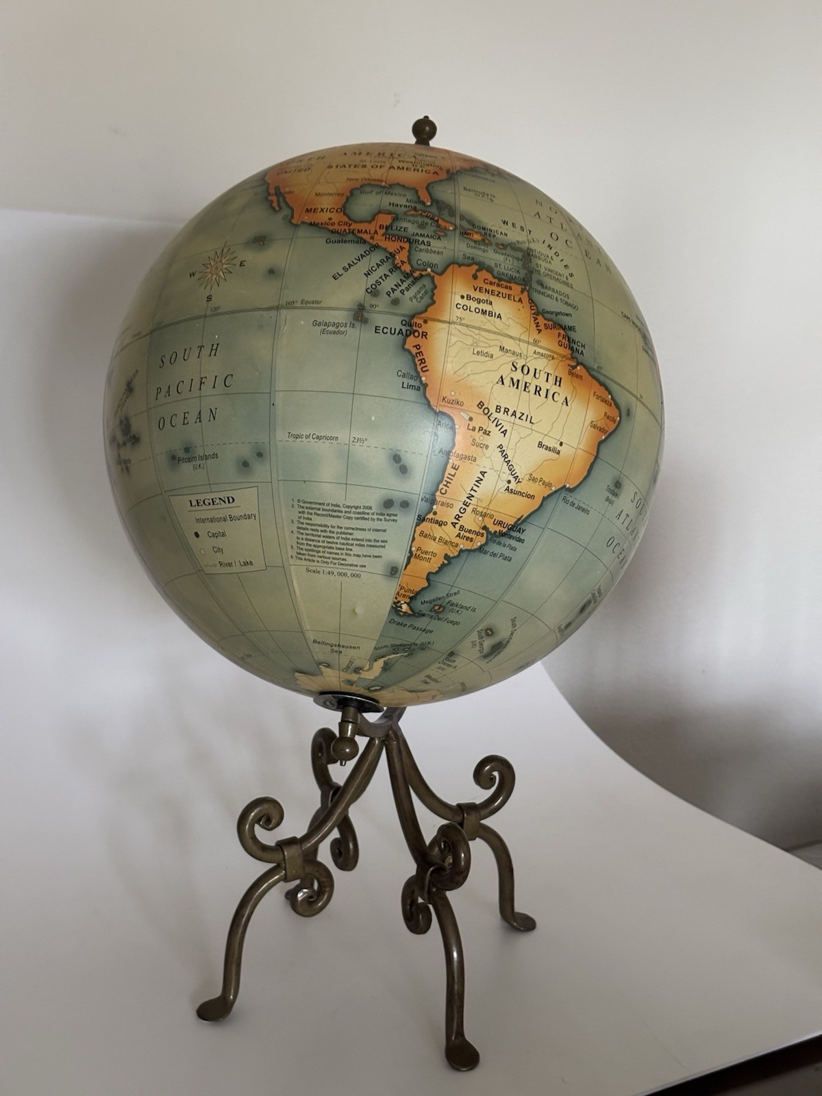 Vintage Style World Globe Ornate Metal Stand Tabletop Office Library Decor