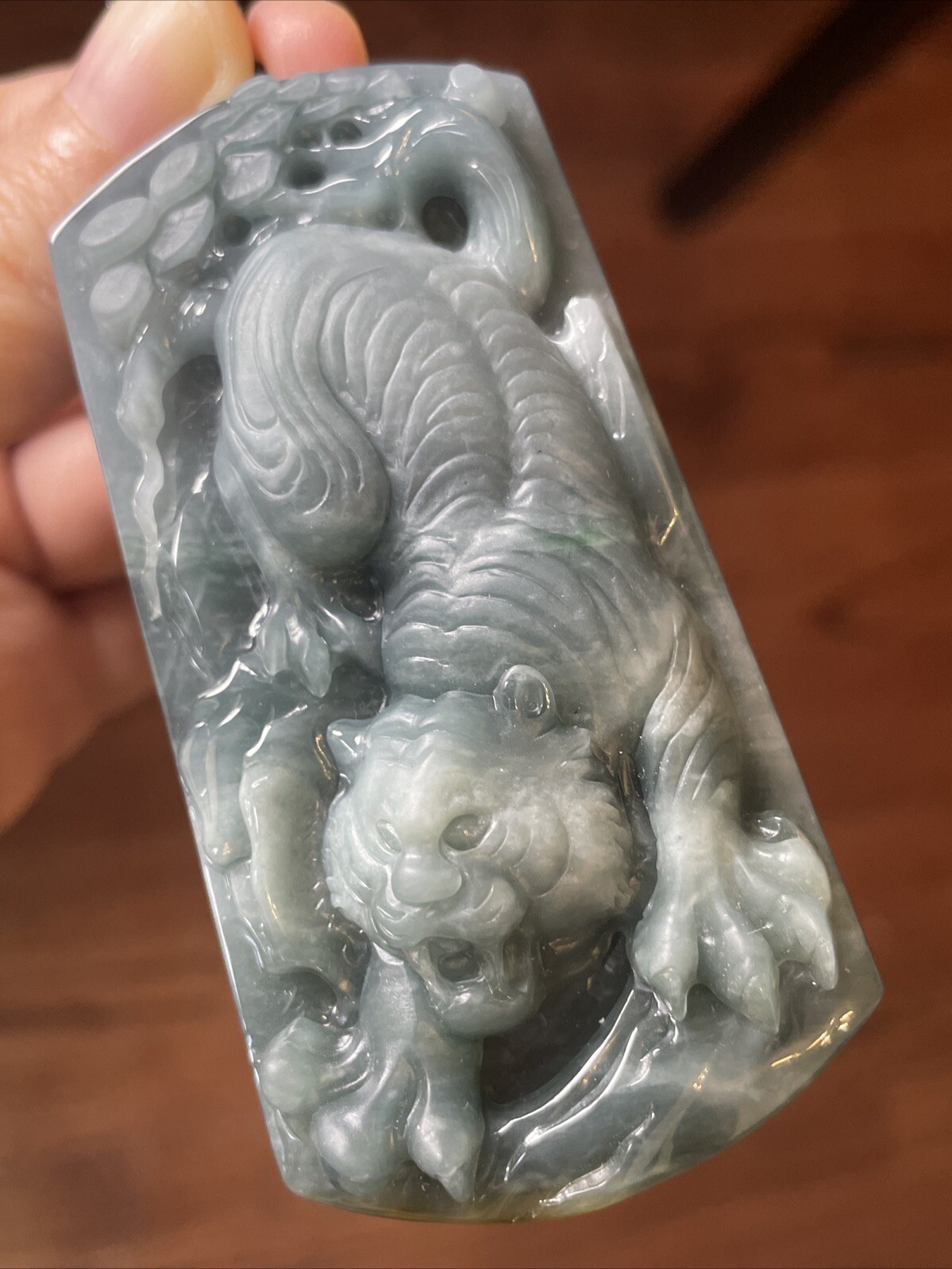 純天然翡翠A貨 老坑冰糯藍水拔劍下山虎 精雕 細膩水頭足 磨砂工藝 Genuine Grade A Burma Jade Jadeite