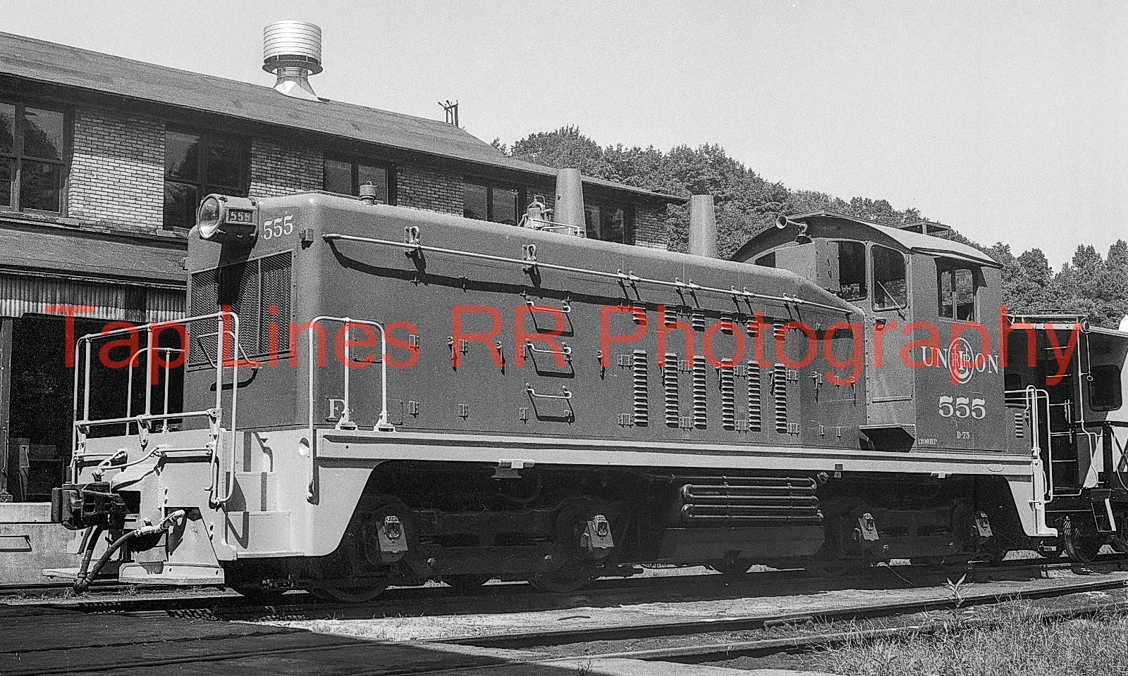 Union RR #555 NW2 Hall PA 9-5-1959  Taken during NRHS Pittsburgh  New 5x8 Photo