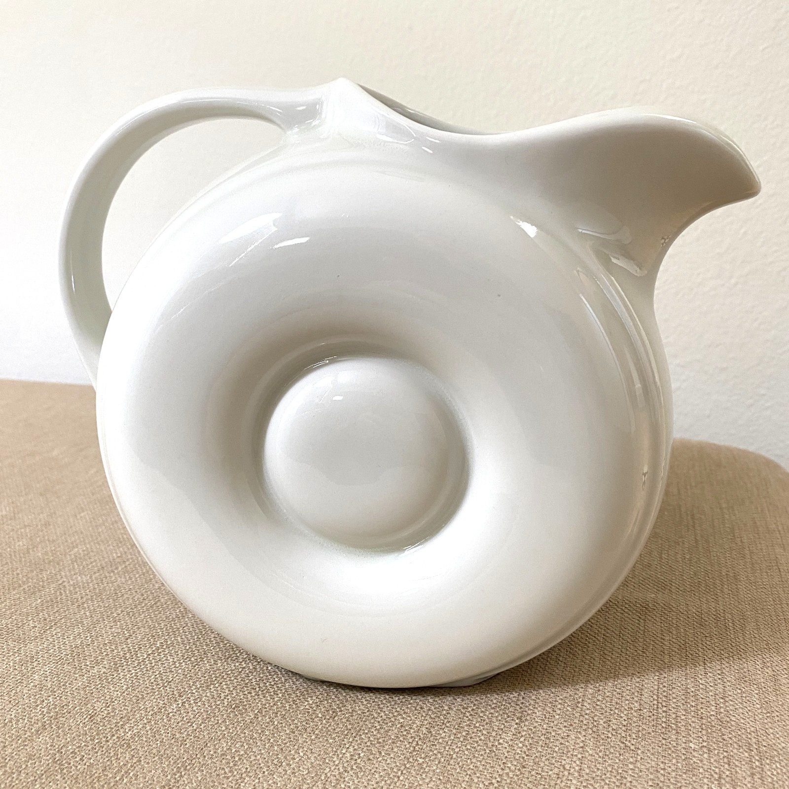 VTG Donut Hall Pitcher White MCM Ceramic Kitchenware Ice Lip 1335 7.5