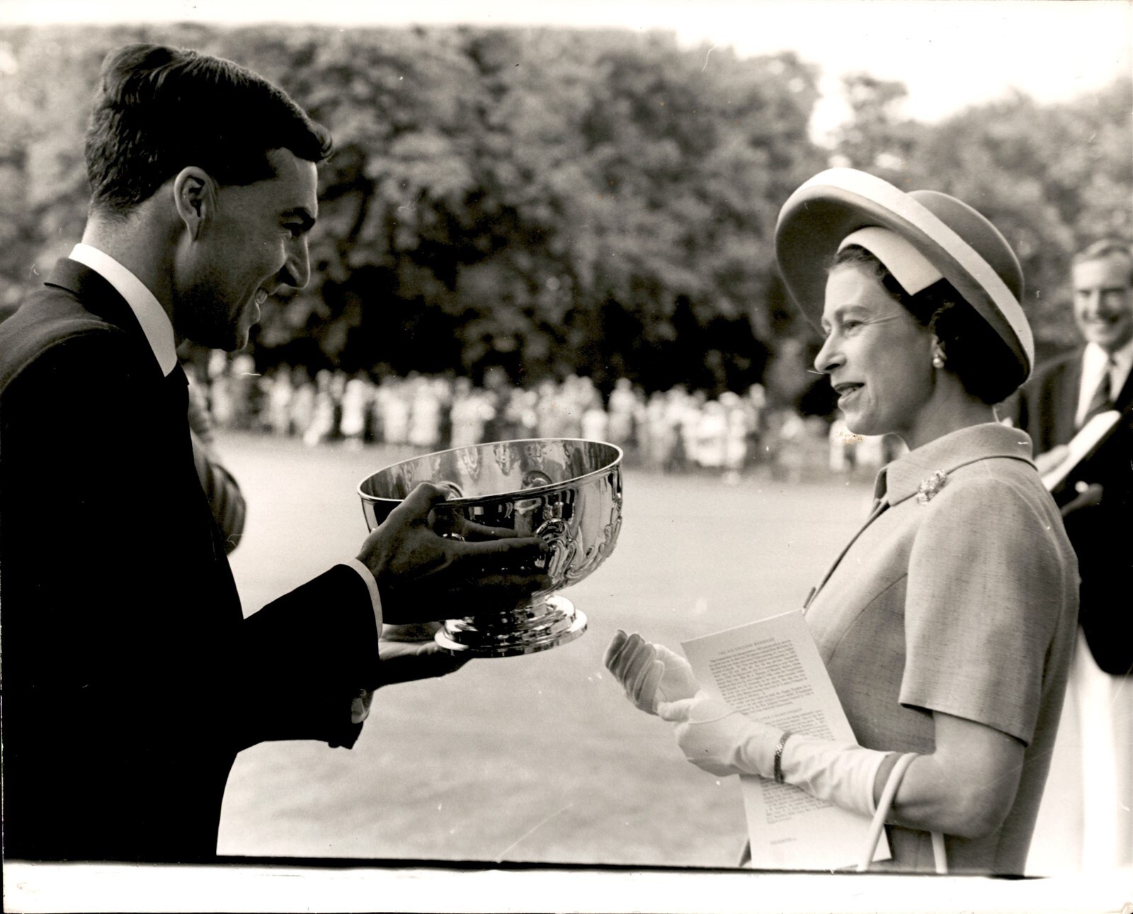 LG92 1967 Original Photo QUEEN ATTENDS CROQUET CHAMPIONSHIPS CENTENARY HANDICAP
