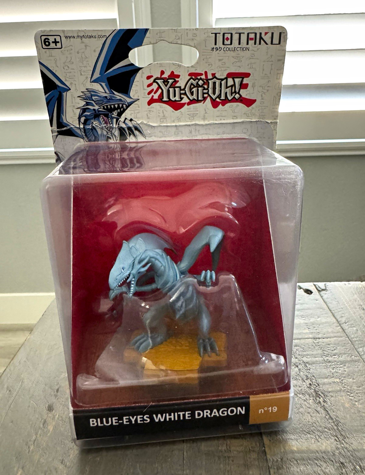 TOTAKU Yu-Gi-Oh Blue-Eyes White Dragon Figurine #19 1st Edition