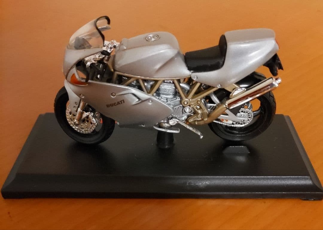 Ducati special edition silver model #a2f00e