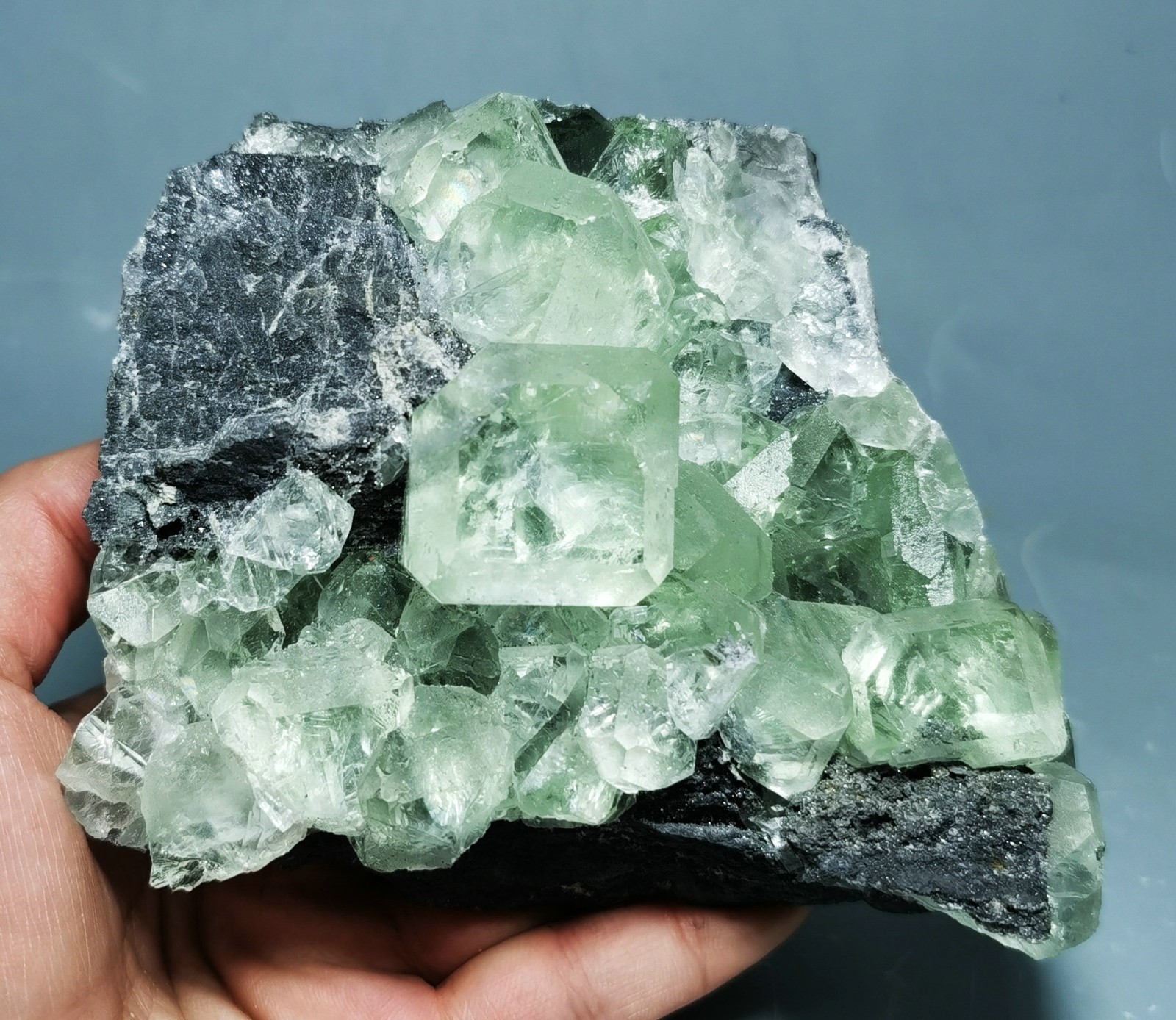 Natural Green Cubic Fluorite Crystal Quartz Mineral Specimen China