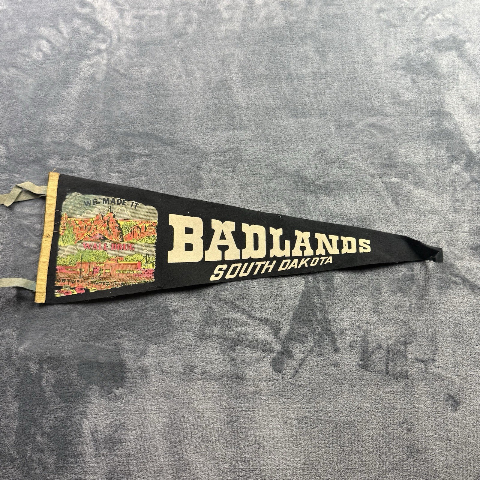 Vintage Badlands South Dakota Wall Drug Felt Pennant 25” Black Souvenir