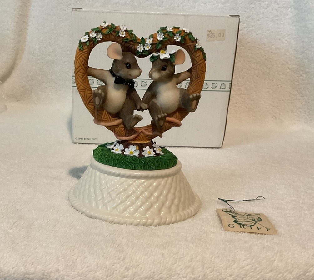 1998 Charming Tails - Together Forever Fitz and Floyd Wedding Mice Heart NIB