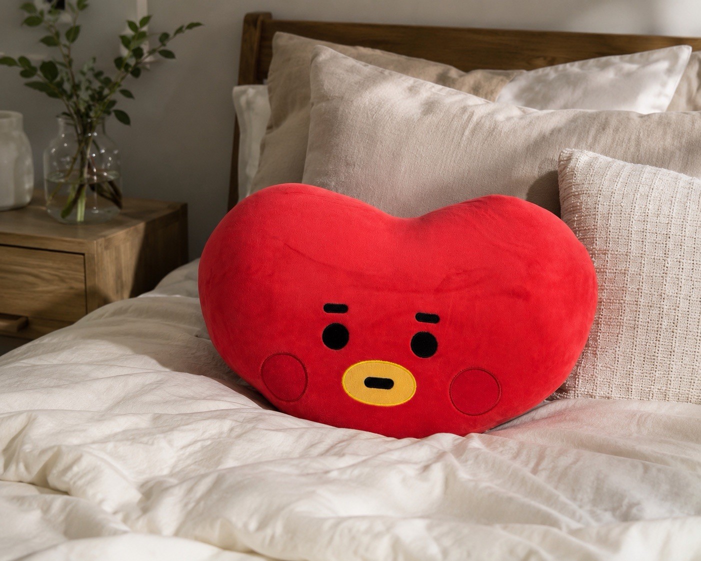 BT21 TATA Plush Cushion Pillow LINE FRIENDS BTS Red Heart With Tags