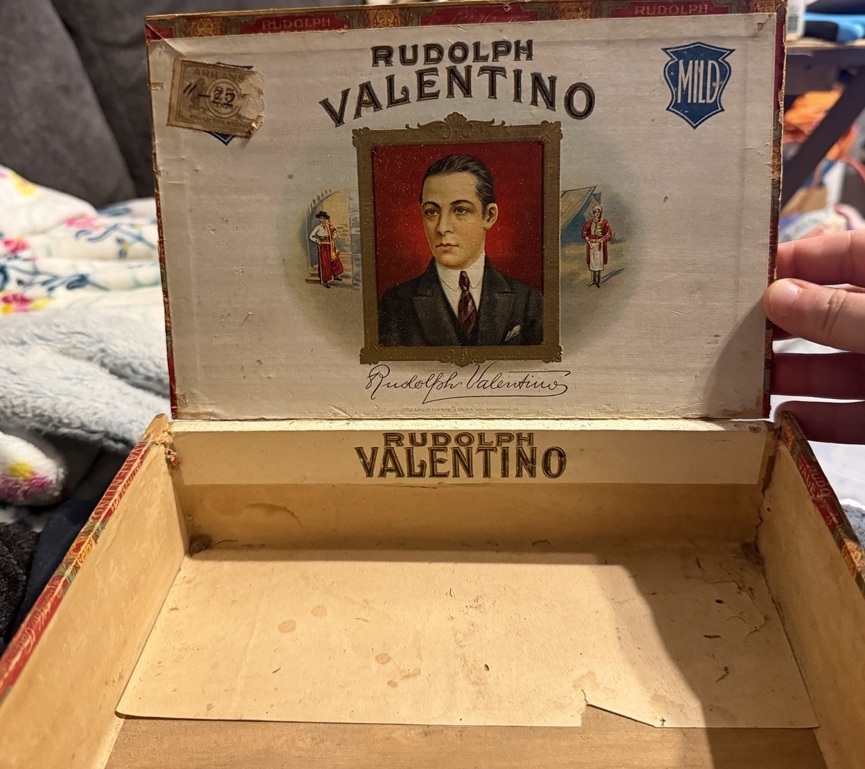 Rare 1920s Rudolph Valentino Wooden Cigar Box Empty Silent Film Tobacciana