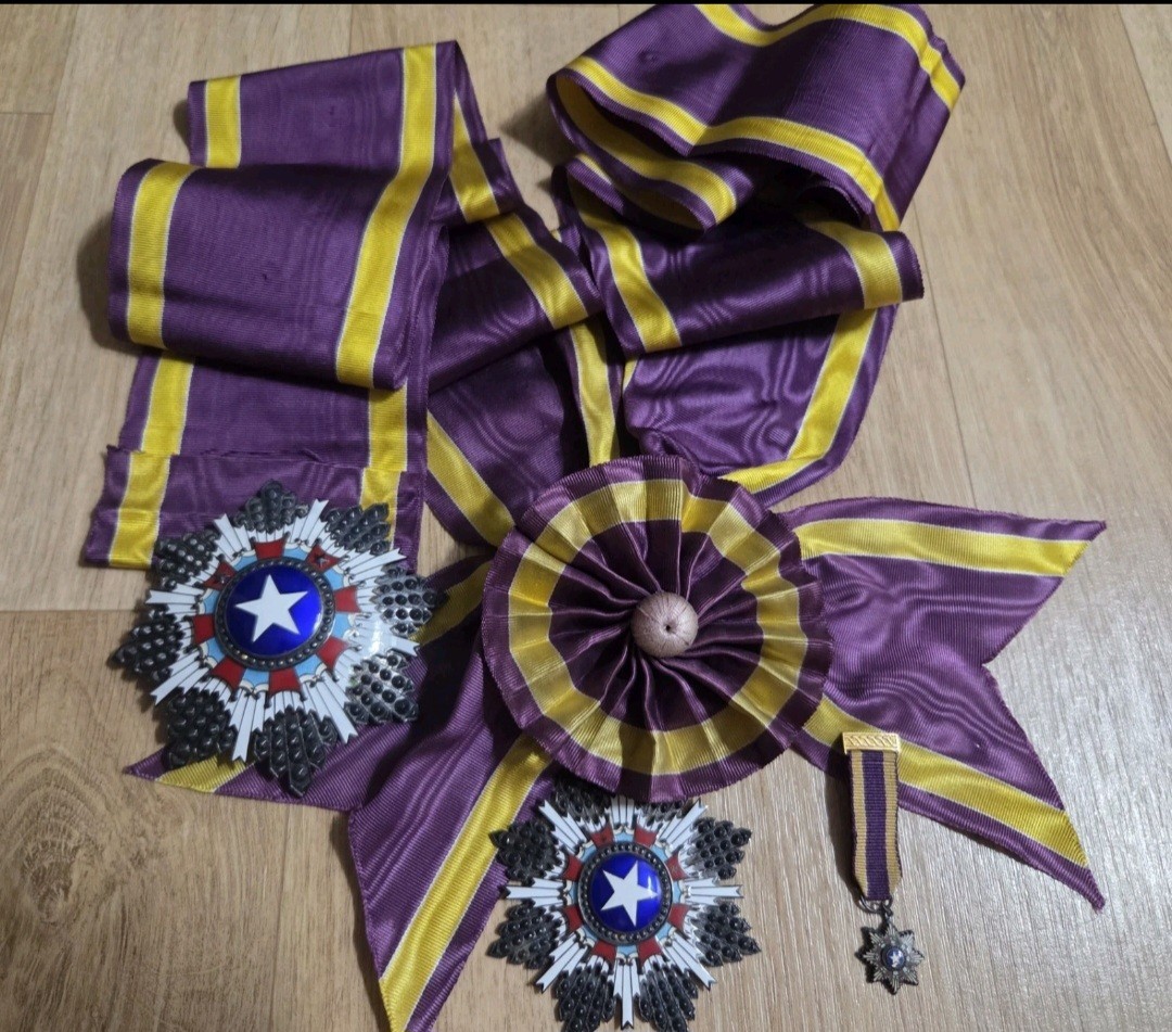 Vintage china order of brilliant star grand cross medal