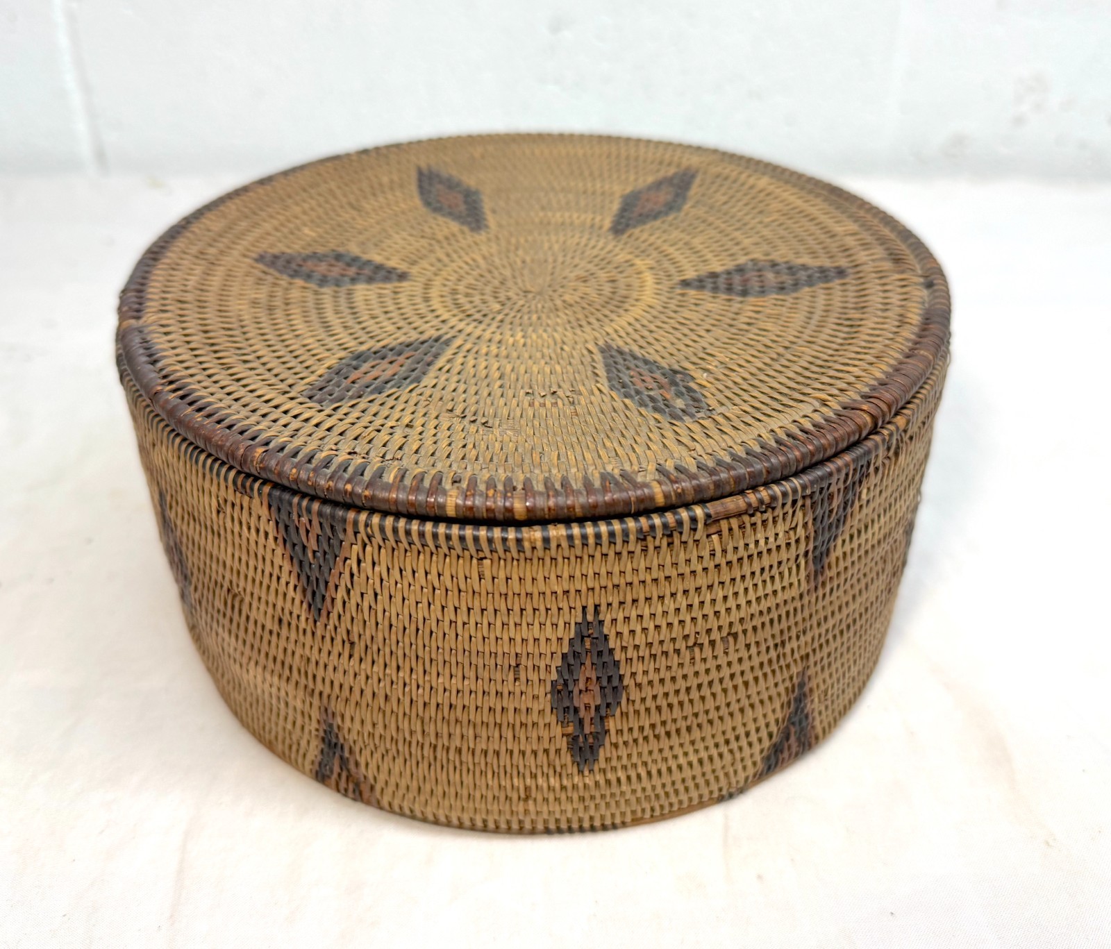 Antique 19th century Native American Pima hand woven wicker lidded basket Indian