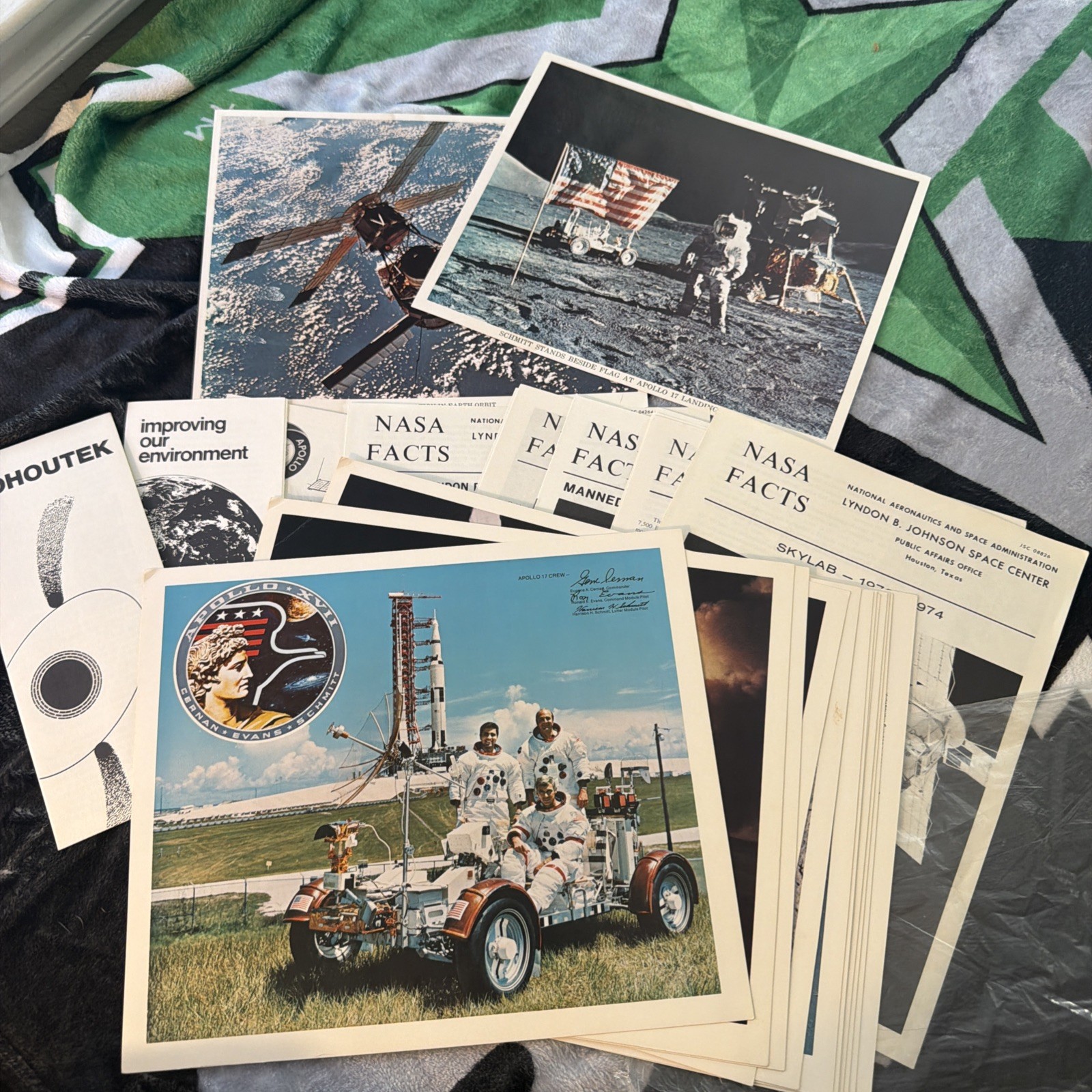 NASA Facts Sheets And Photographs 1970s