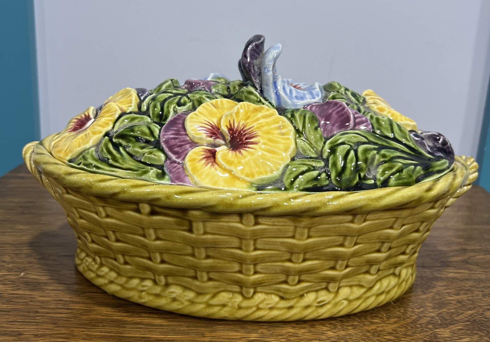 Antique Sarreguemines Majolica Pansy Tureen 330 French Barbotine Lidded Dish VTG
