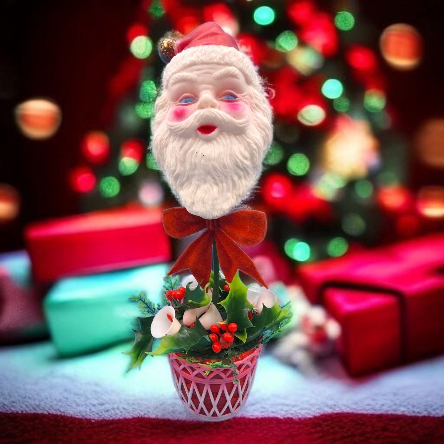 Vintage 1960s Santa Head Christmas Floral Centerpiece Hong Kong MCM Kitsch