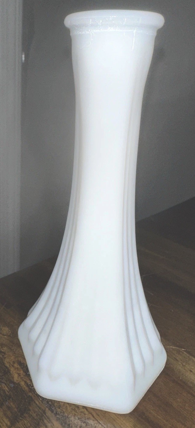 VTG E.O. Brody White Milk Glass Bud Vase Ribbed Square Footed Base