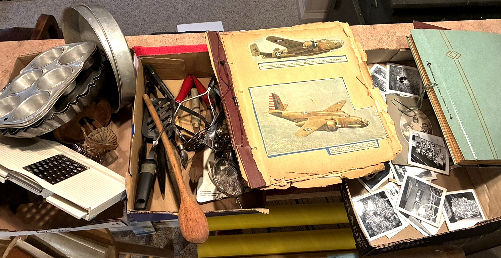 Vintage Grandma's Junk Drawer Lot 30+ Pc Kitchen, Garden & Scrapbooks